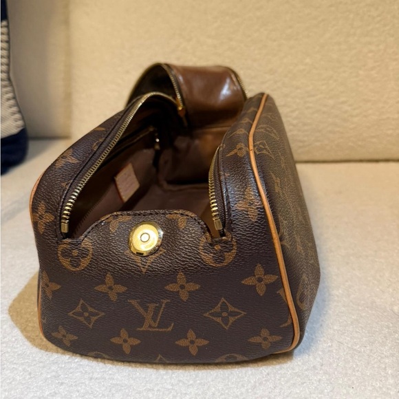 DOPP kit toilet Luis Vuitton - Picture 4 of 6